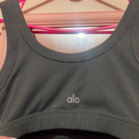 Alo Yoga Wellness Sports Bra Green Cactus Small - Picture 3 of 3